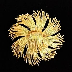 Vintage 60s Monet CORDELIA brooch gold tone pin sunburst runway glam statement